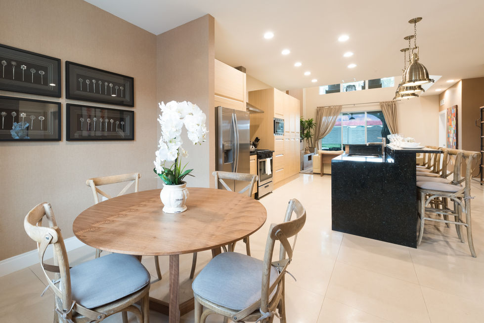 Kitchen & Dining room