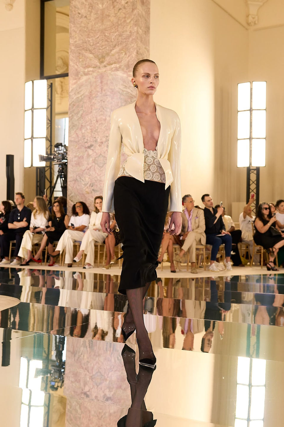 Schiaparelli Coleção "The Abyss" | Haute Couture | Look 3