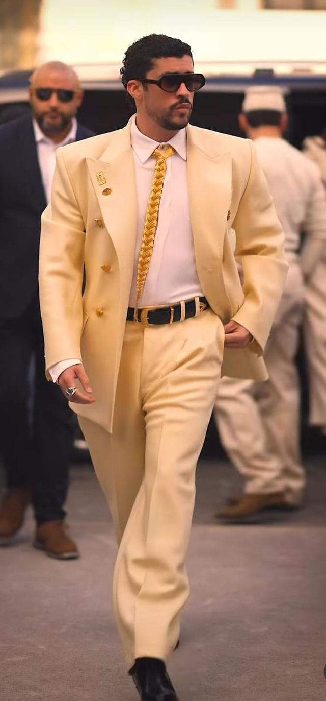 Bad Bunny no Desfile Haute Couture da Schiaparelli Coleção "The Abyss" 