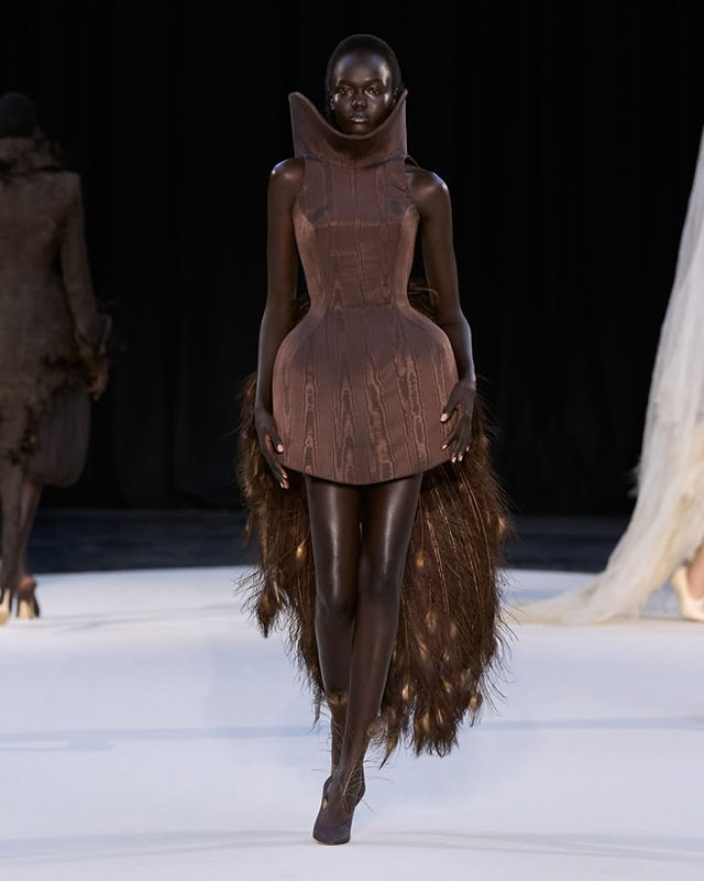 Ashi Studio Coleção "A Different Skin" | Haute Couture | Look 10