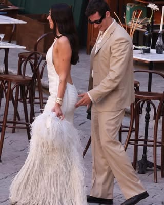 Casamento de Dua Lipa & Callum Turner na Itália | Foto via 100 Layercake