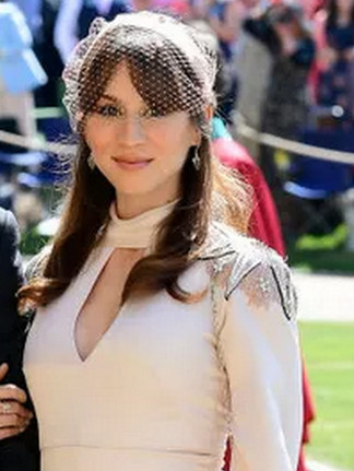 Qual a diferença de Voilette, Fascinator e Casquete?