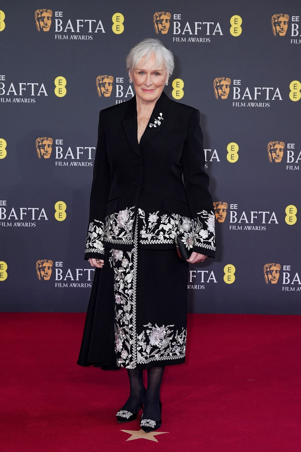 Glenn Close veste Erdem | Bafta 2026 | Foto by Getty Images via WWD