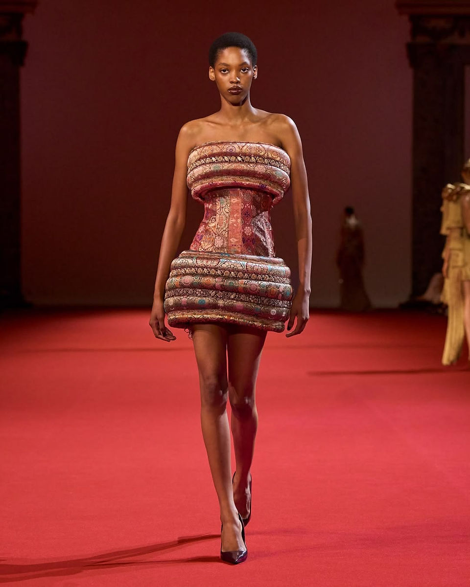 Manish Malhotra Coleção "Chapter IV: Abundance of MAA" | Haute Couture Week | Look 13