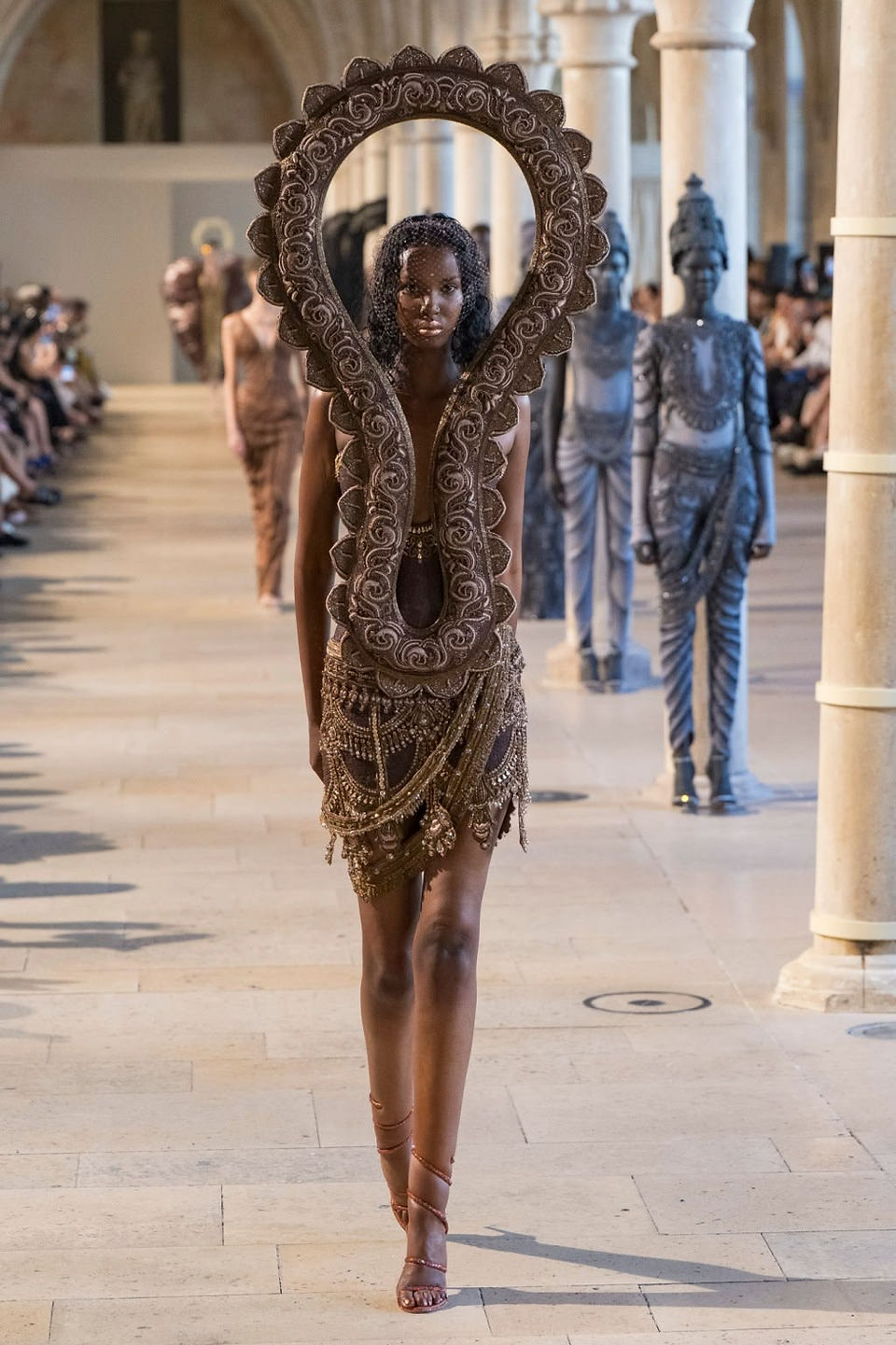 Rahul Mishra Coleção "Devi" | Haute Couture | Look 22