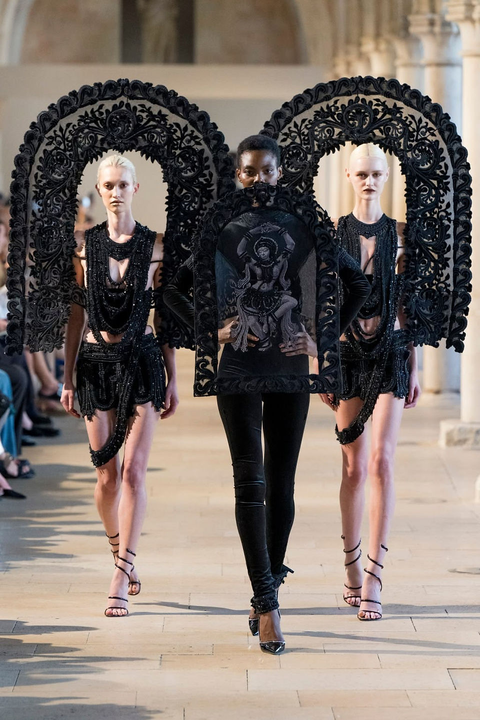 Rahul Mishra Coleção "Devi" | Haute Couture | Look 1