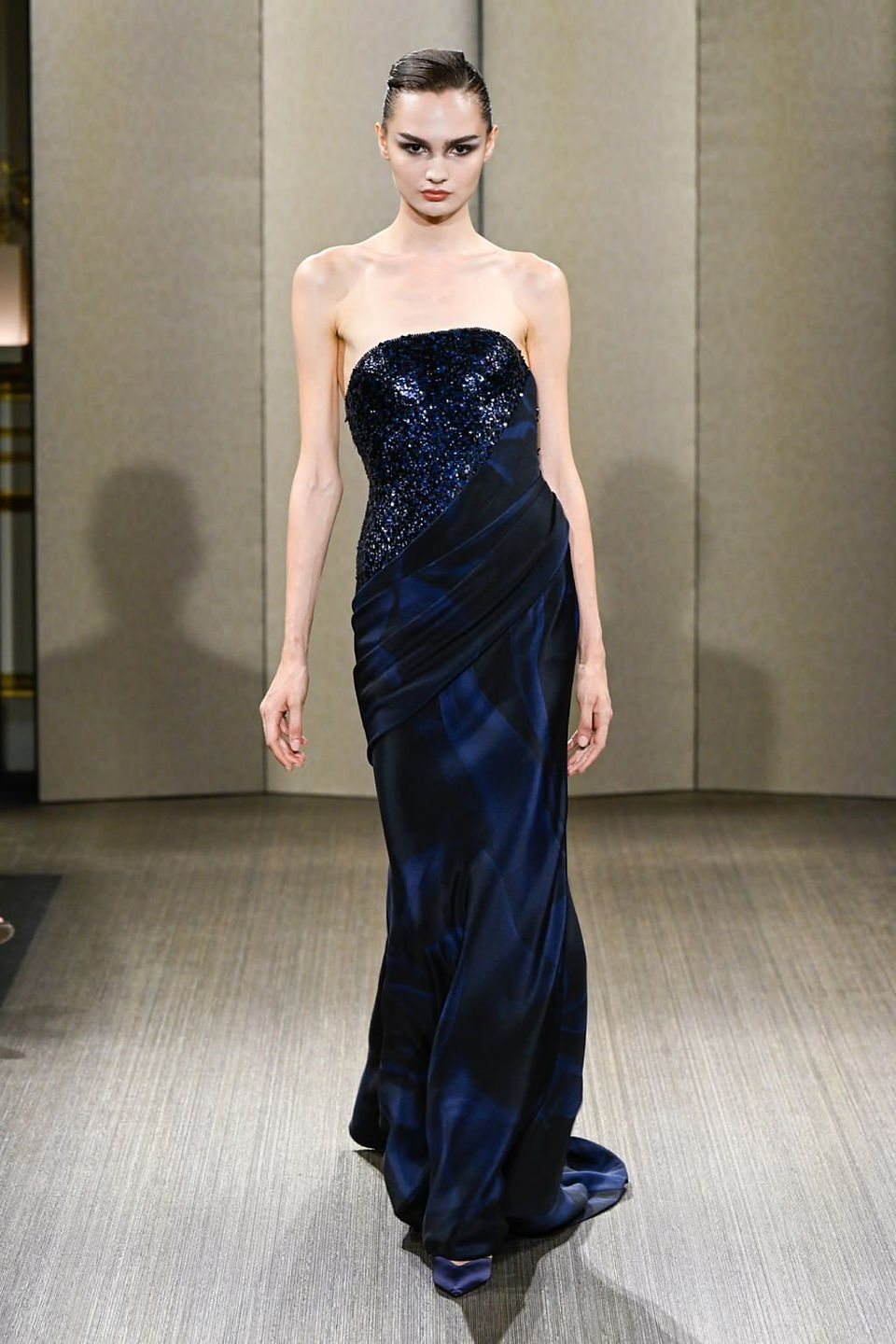 Giorgio Armani Privé Coleção Outono e Inverno | Haute Couture | Look 39 | Foto by WWD