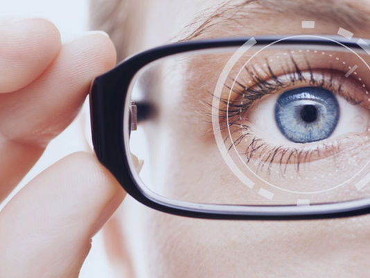 Saúde ocular em tempos digitais: como proteger sua visão no dia a dia