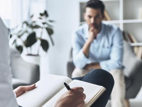 Quando procurar um psicólogo ou um psiquiatra? Entenda os sinais