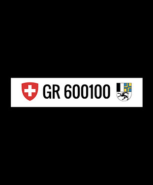 Sechsstellige Autonummer GR 600100 auf schwarzem Hintergrund