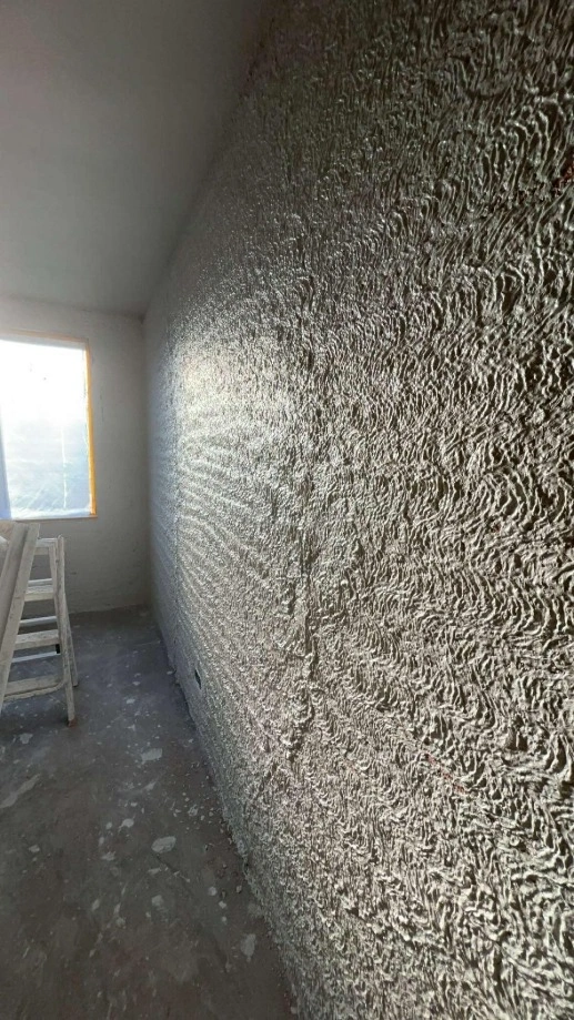 Een muur die nog gestuct moet worden