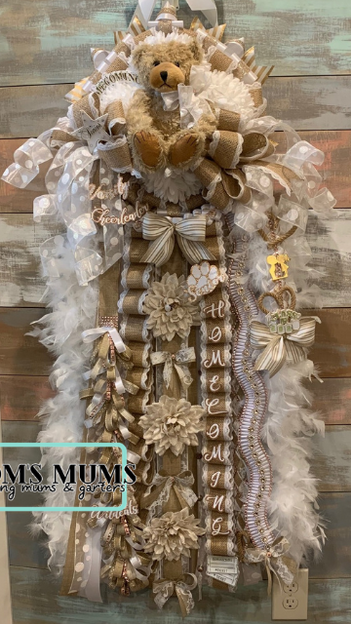 2021 full mum pic.png