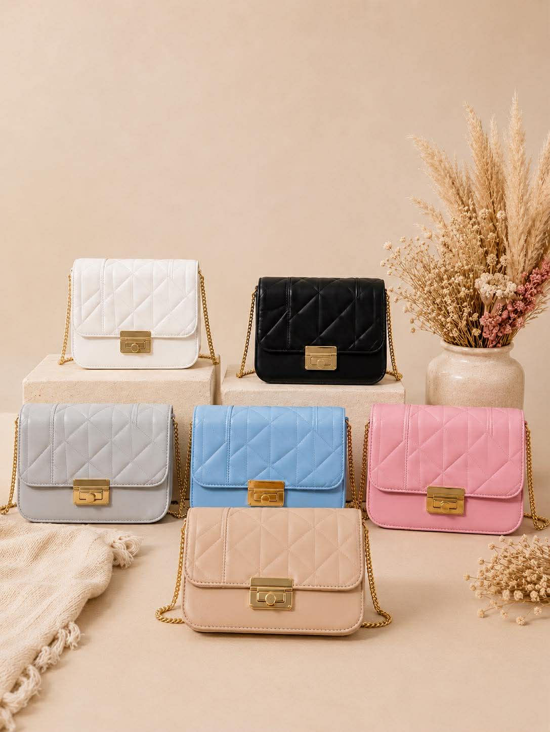Bolso de Mano con Cadena