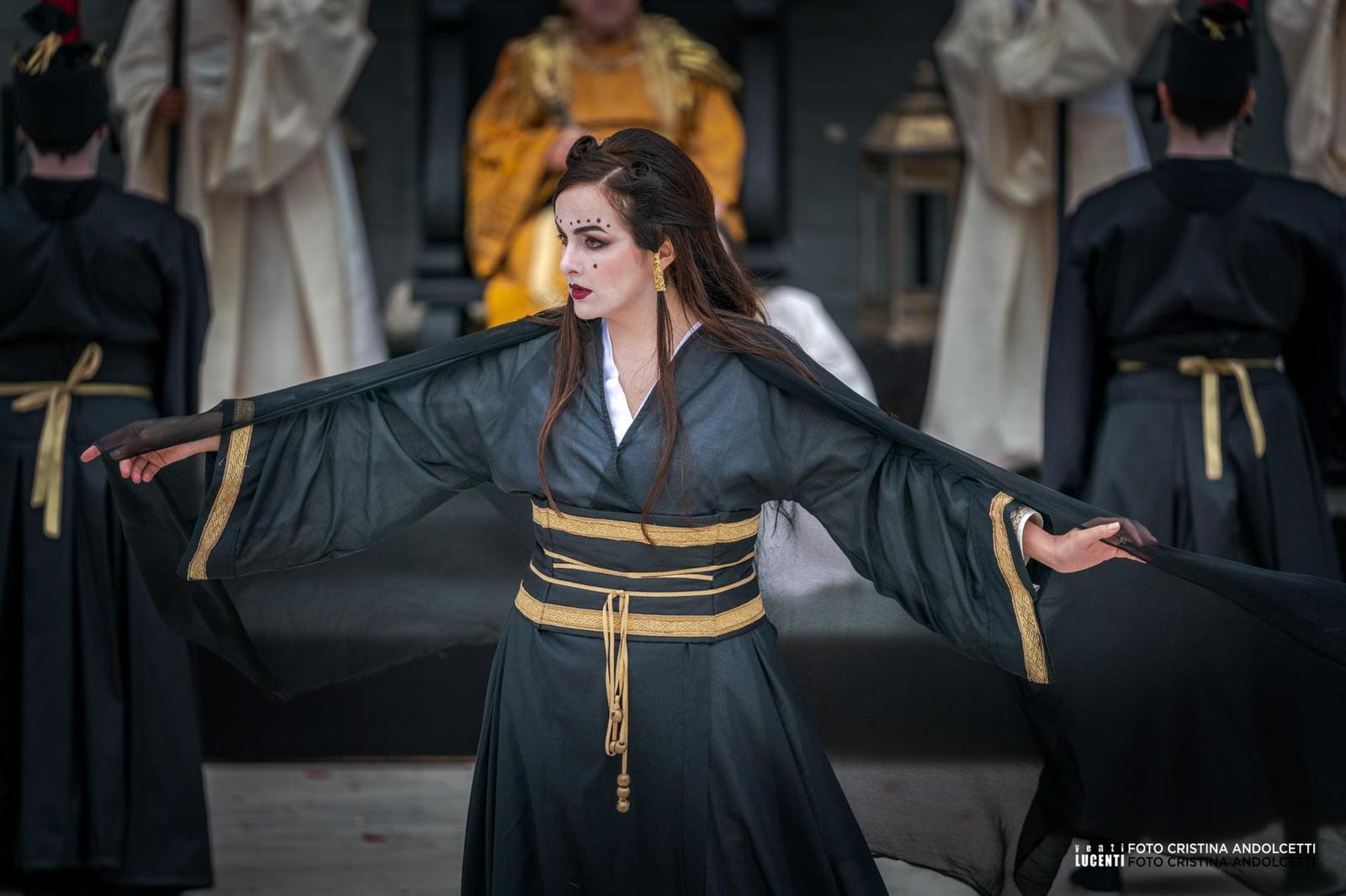 Elina Ratiani — artist portrait and stage photography
