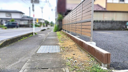 after:高さはH1400mm。上下のパネルで構成する2段タイプのものを使用しています。