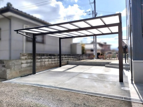 外構工事駐車スペースとカーポート・2