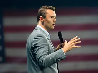 L'Assassinio di Charlie Kirk: cosa è successo e cosa significa per noi