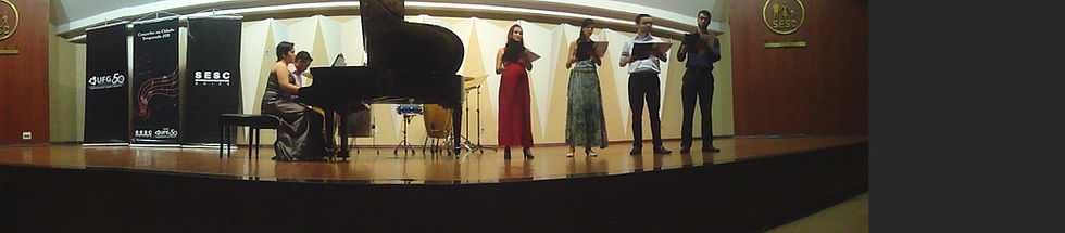 Piano quatro mãos e quarteto vocal