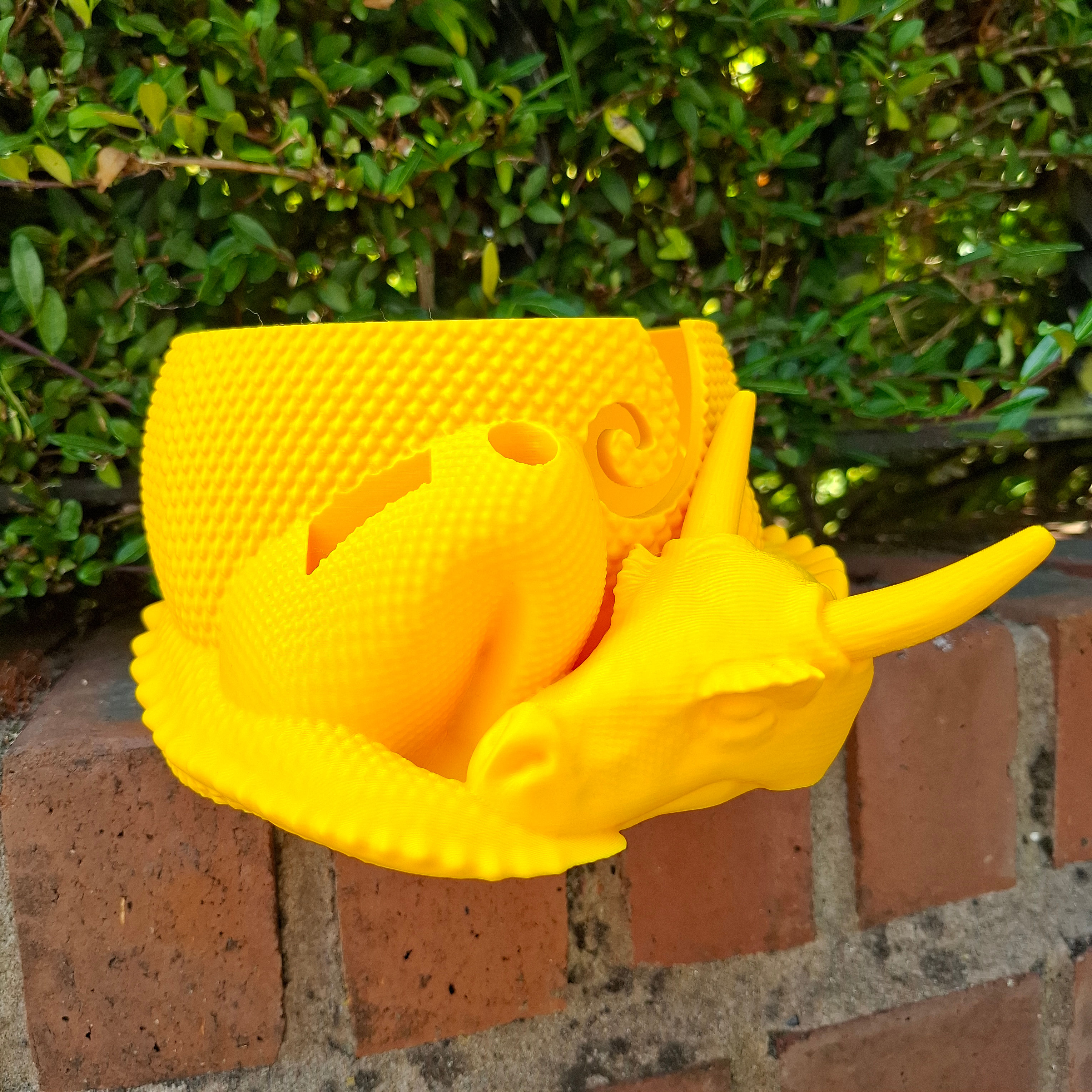 Yarn bowl - dragon - yellow