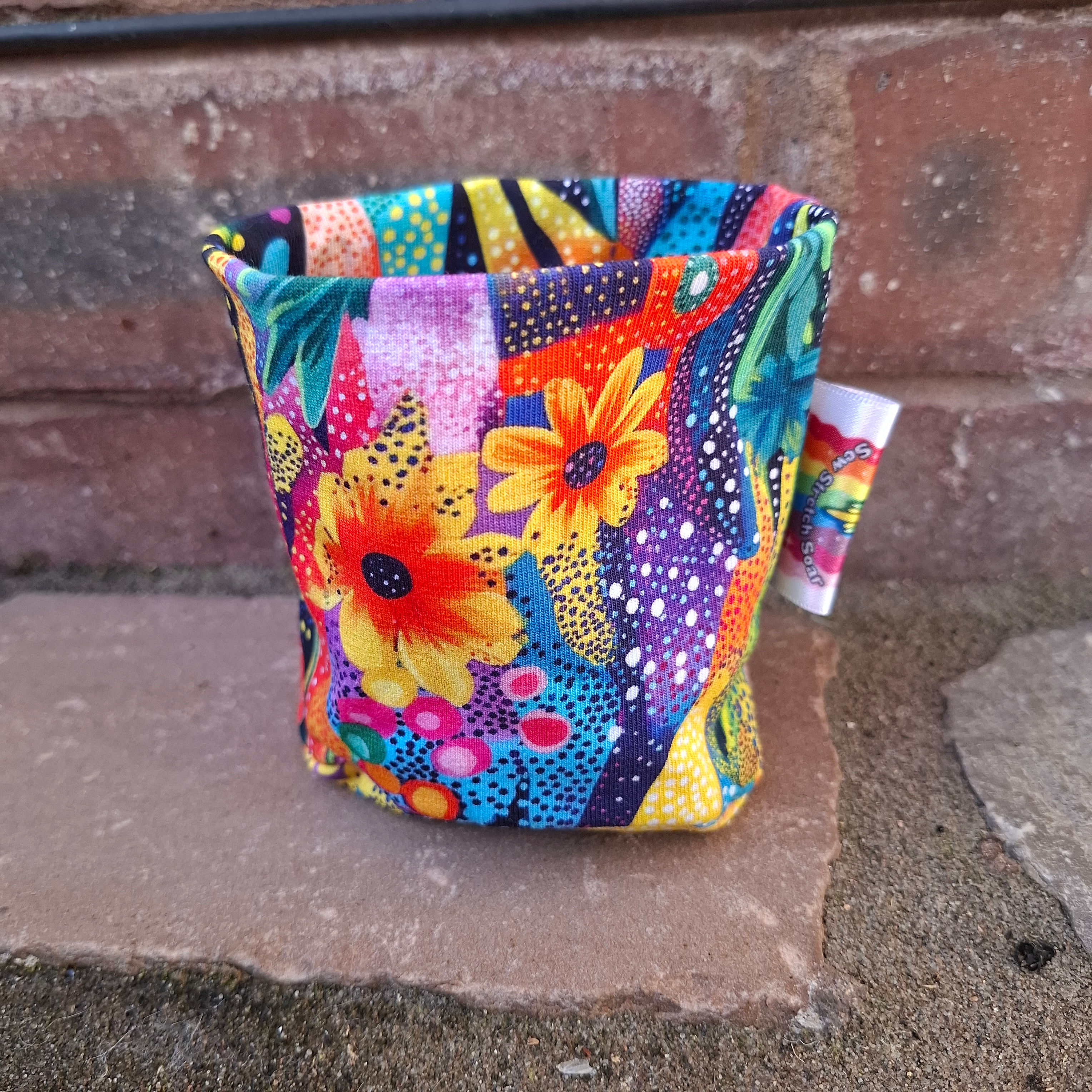 Yarn Huggie - Rainbow Flower