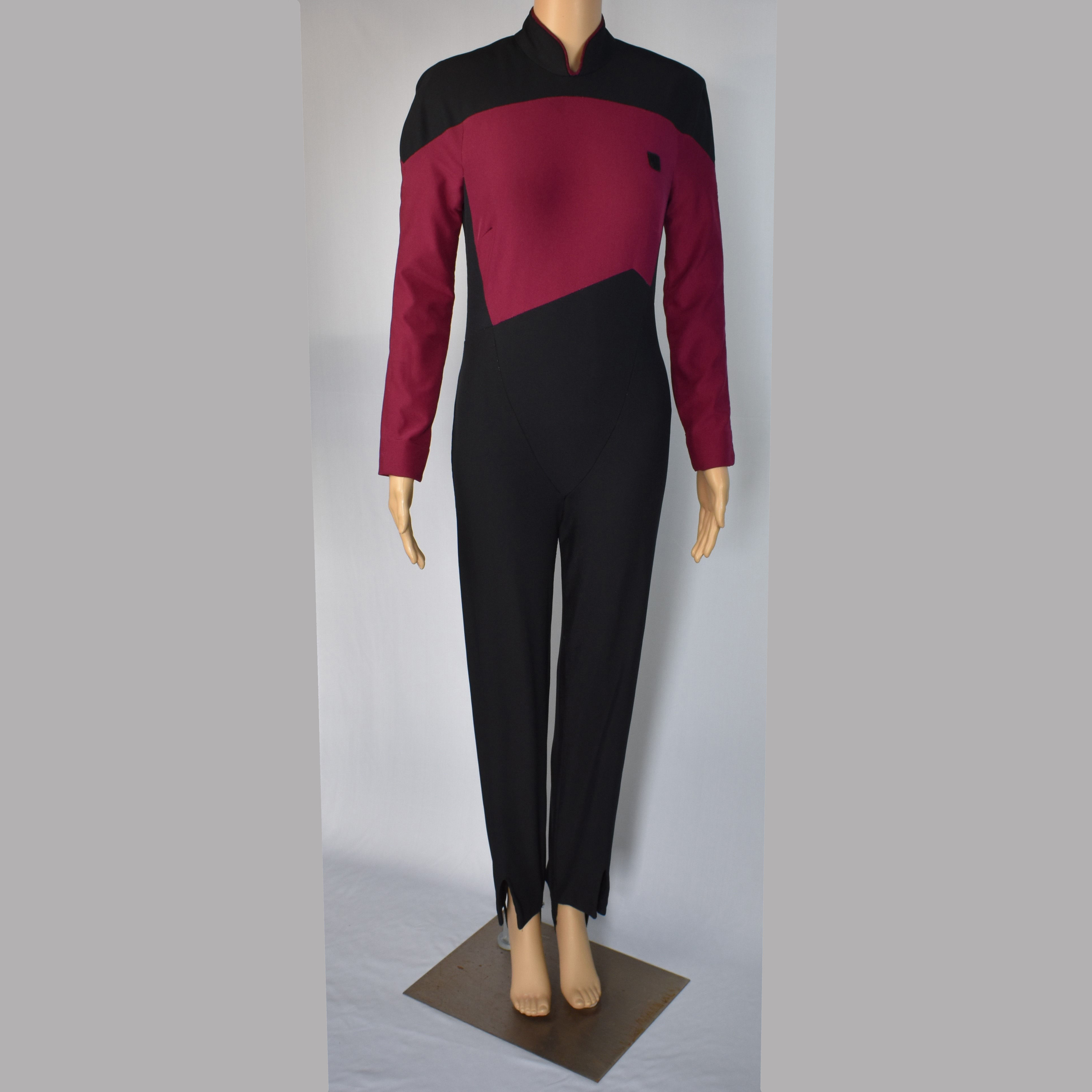 Star Trek: The Next Generation (1987-94) Ensign Sariel Rager’s Starfleet Costume
