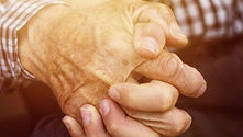 A Caregiver’s Guide to Keeping Your Loved One’s Mouth Healthy