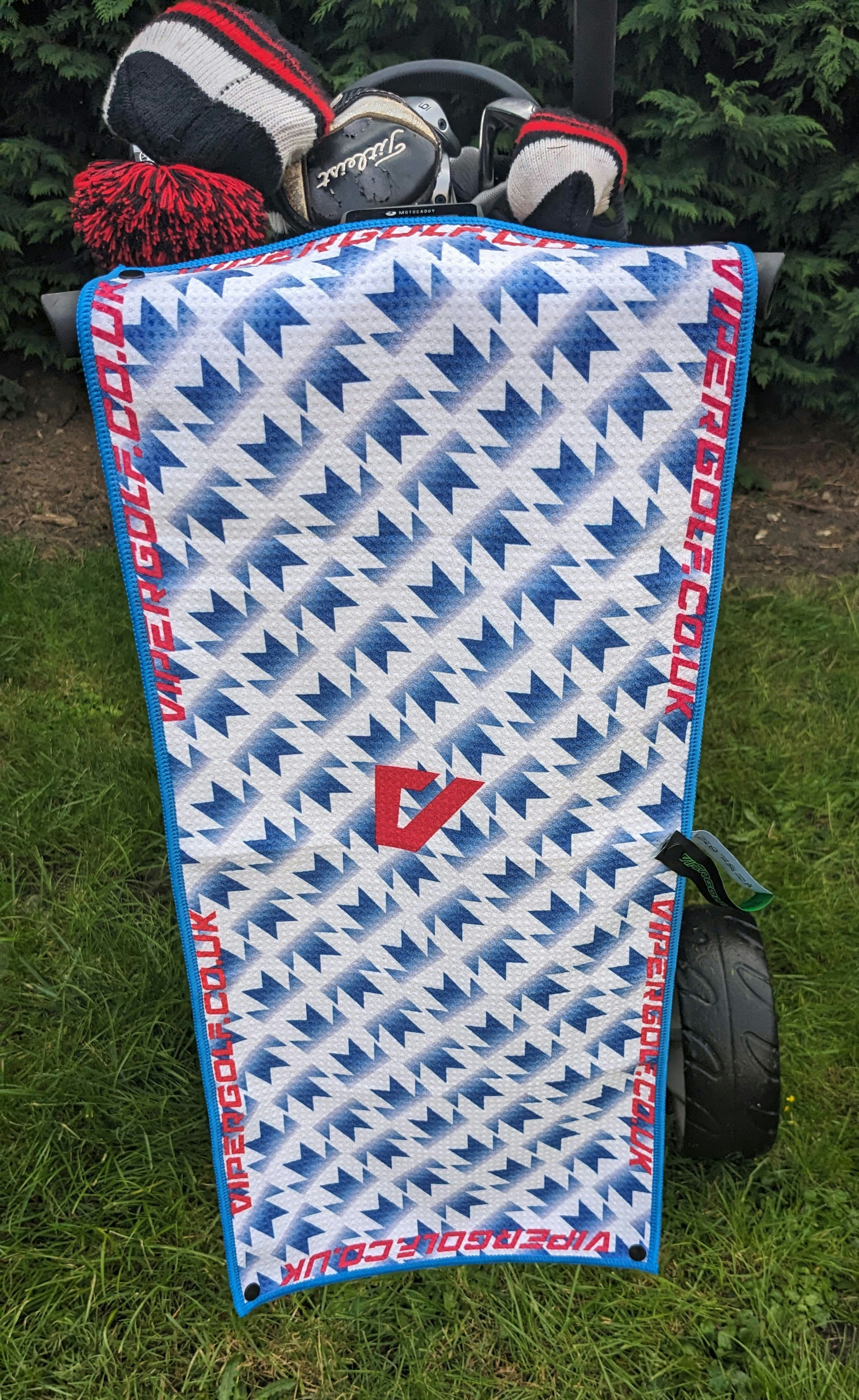 MAN UNITED '91' RETRO GOLF TOWEL + FREE RETRO BALL MARKER 70cm x 30cm 
