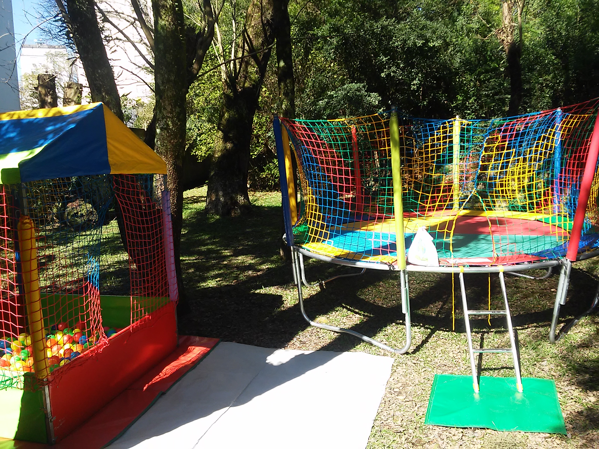 Cama elastica e Piscina SESC.jpg