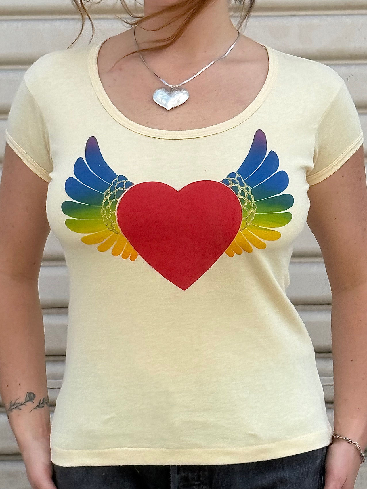 1970s Cal Cru Rainbow Heart Graphic Cap Sleeve Tee Shirt