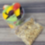 Copo mix de frutas e sache granola