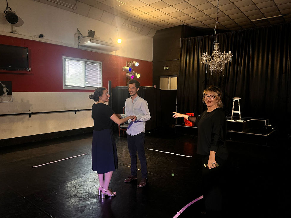 Préparation d'une ouverture de bal de mariage avec un cours de danse à Marseille
