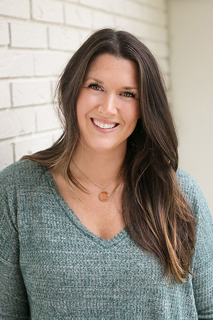 Karis Headshot.jpg
