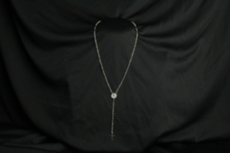 Rosario plateado con medalla de San Benito