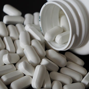 ボトルからこぼれる丸薬