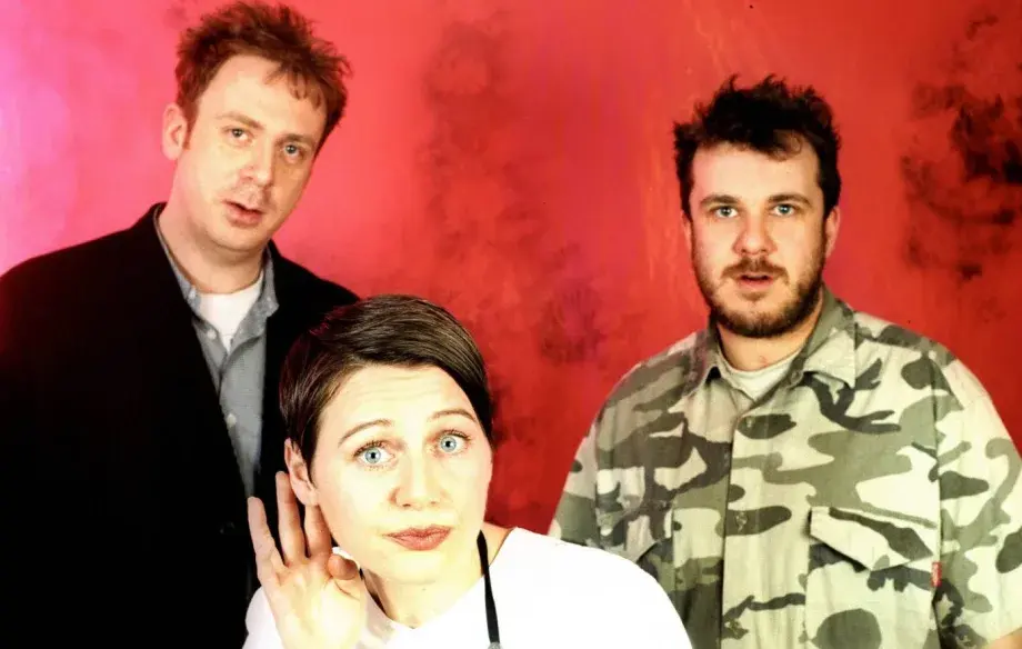 Cocteau Twins posing for a promo photo in 1990