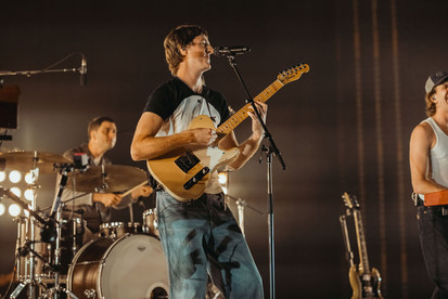 PARCELS LIVE IN BRISBANE