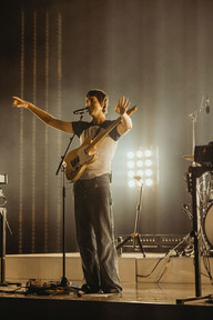 PARCELS LIVE IN BRISBANE