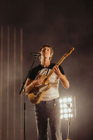 PARCELS LIVE IN BRISBANE