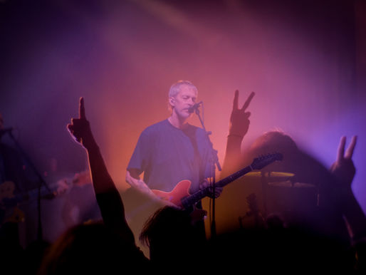 RIDE and Mercury Rev feed a seismic wash of melodic layering to a captured audience
