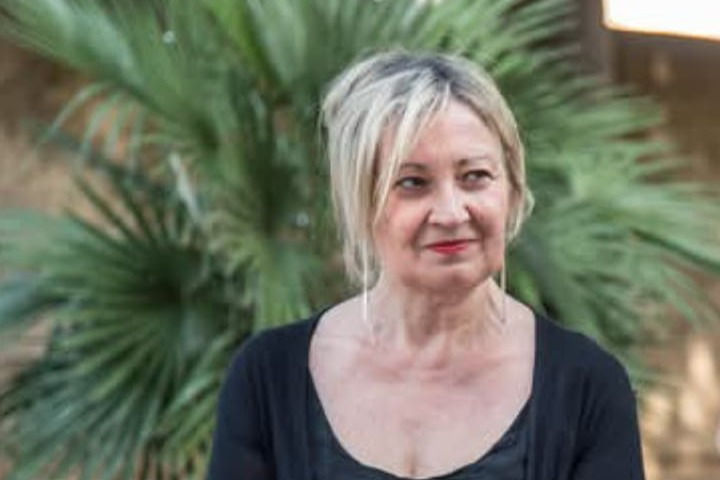 Sandra Mazzinghi, giornalista, autrice del romanzo “Danzare nel vuoto”, Scatole parlanti edizioni, 2025, di cui pubblichiamo alcune pagine