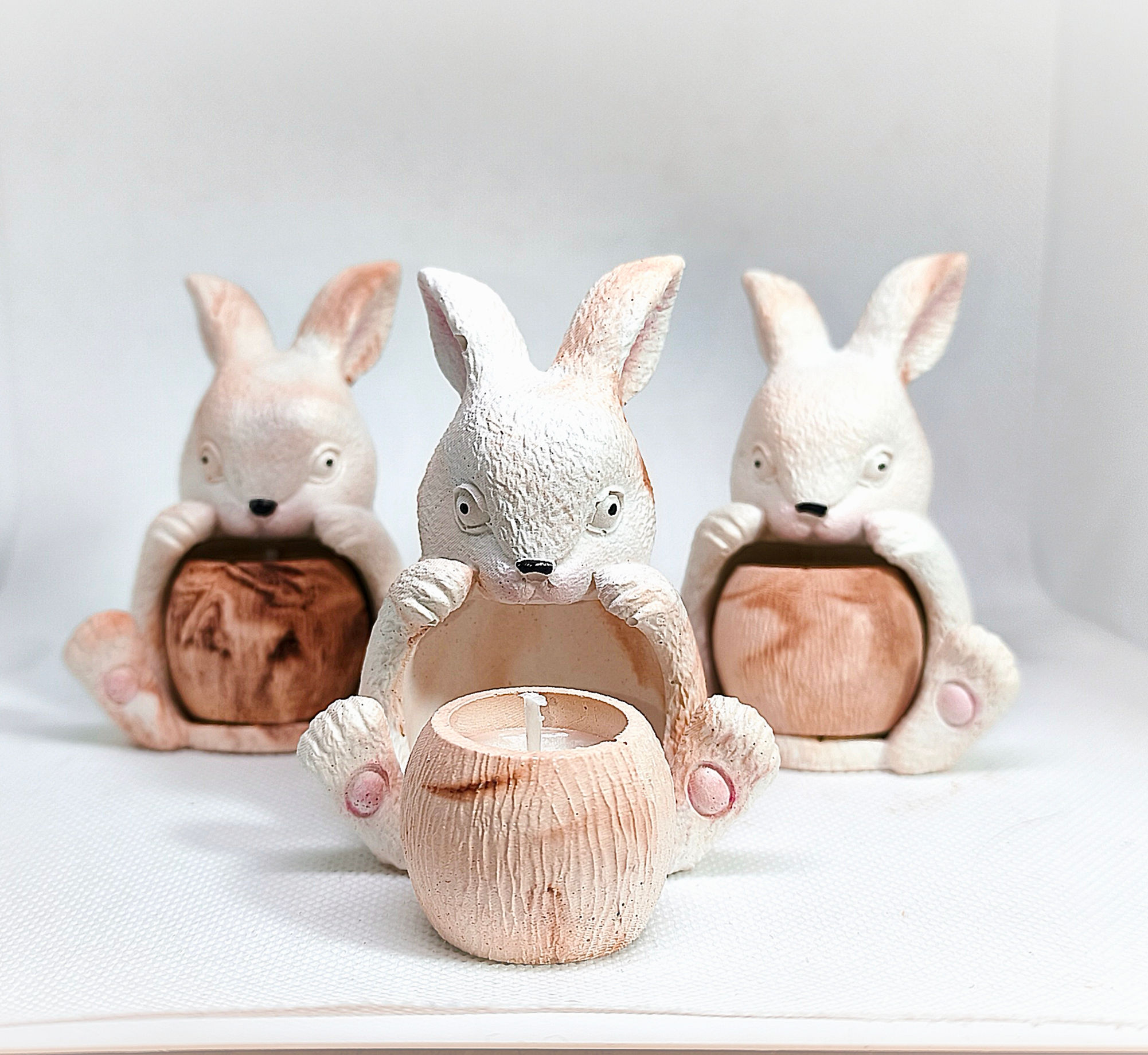 Κουνελάκι με μίνι βαζάκι γεμισμένο με κερί 