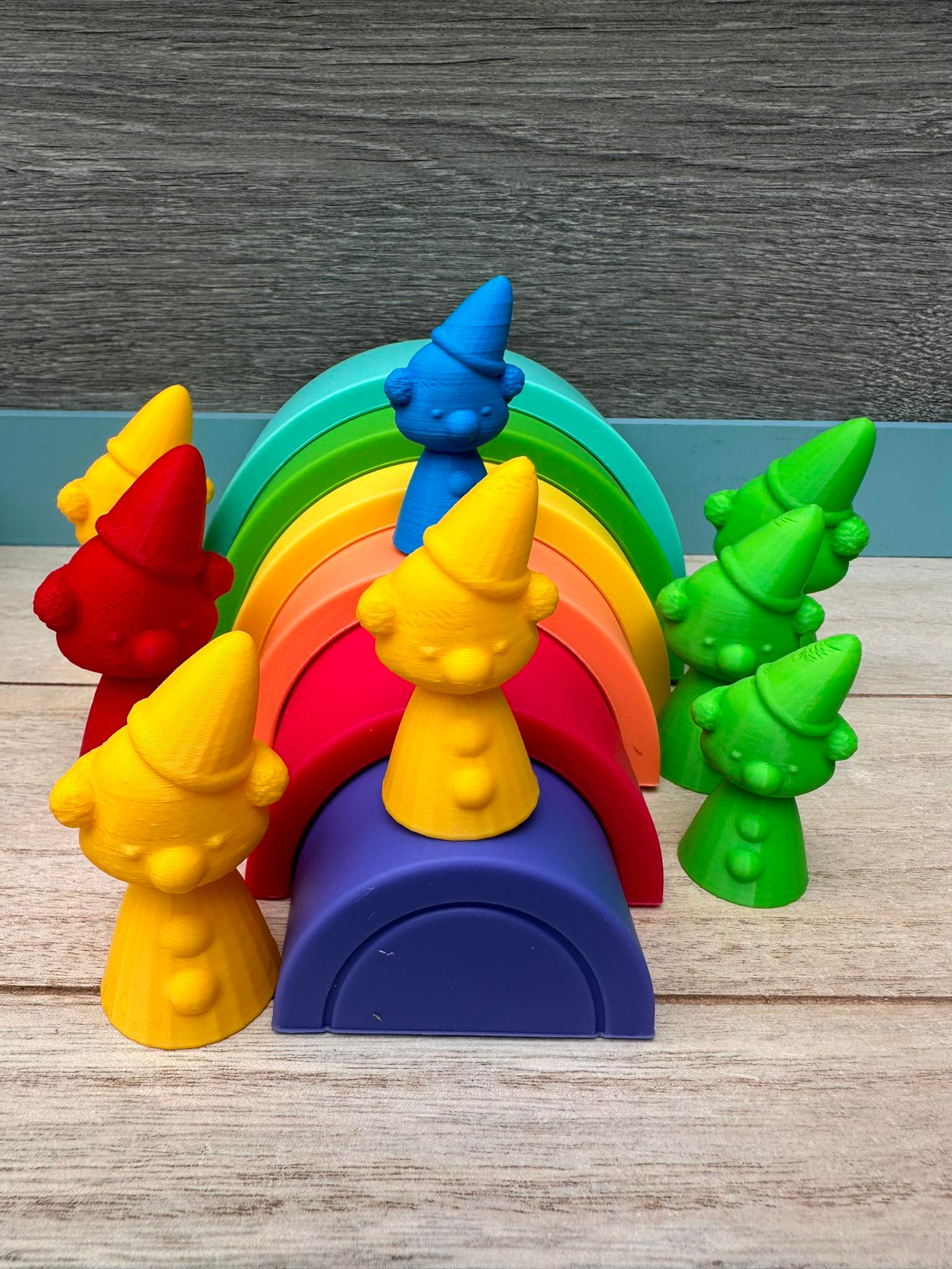 Clownpopje met punthoed