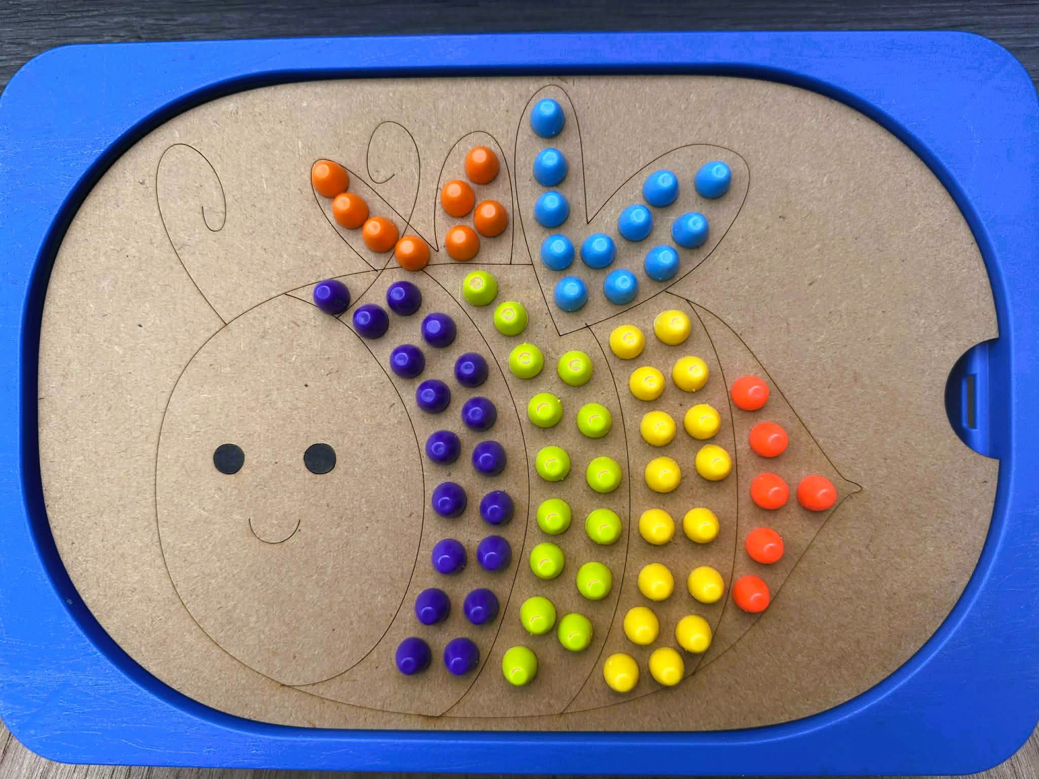 speeldeksel voor steekparels - bijtje