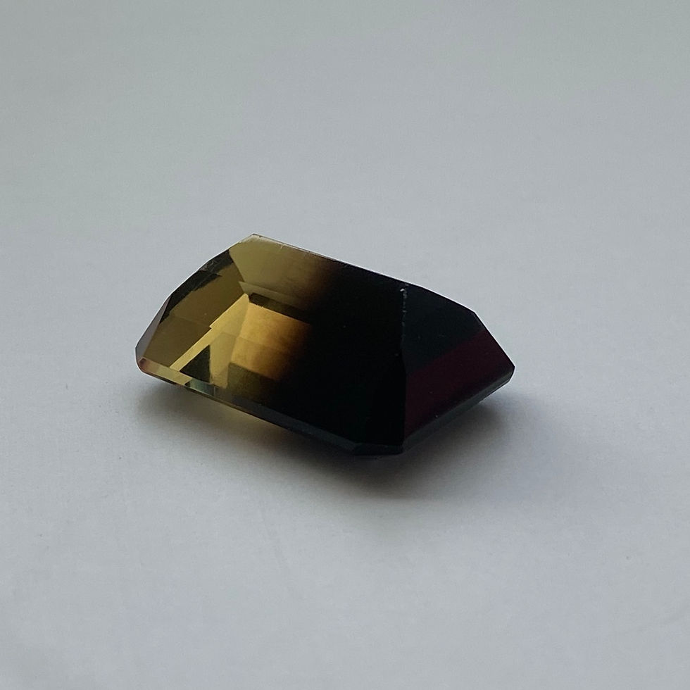 Thumbnail: Bi-coloured Quartz 22.10 Cts