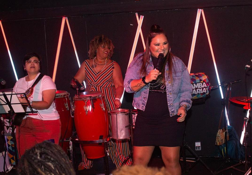 amba Maria comemora 15 anos com evento que ressalta a resistência feminina 