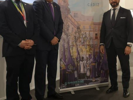El Consejo lleva el cartel de la Semana Santa de Cádiz a Fitur junto al de las demás provincias anda