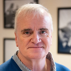Andy headshot 2022.jpg