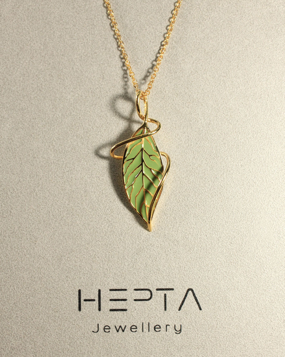 Daphnee 's pendant by Hepta Jewellery and Stefanos Papadatos