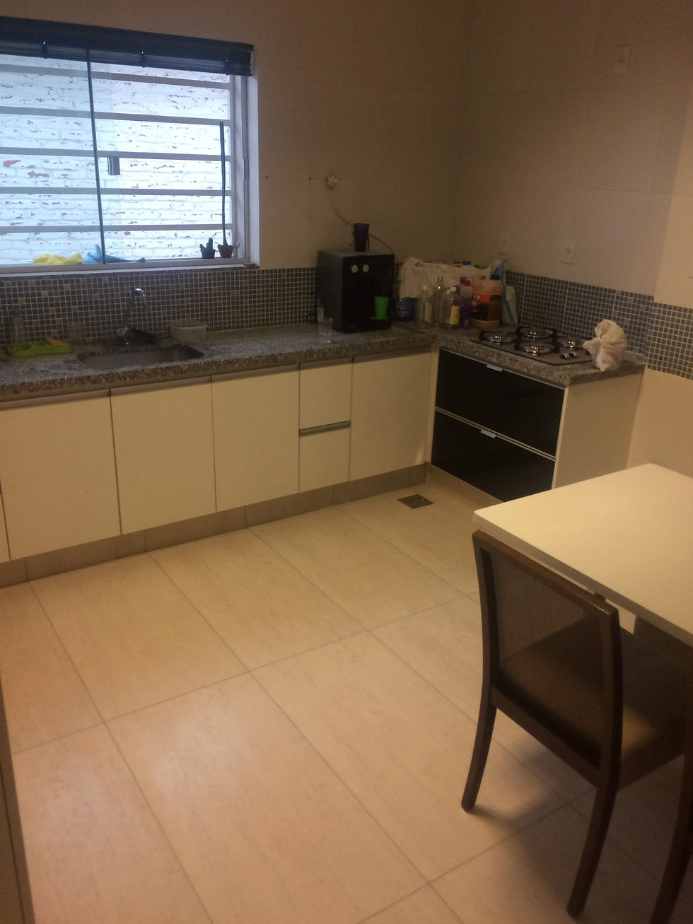 Instalação piso sobre piso em cozinh