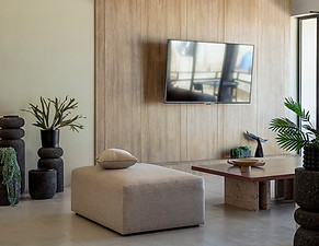 LOUNGE 2.jpg